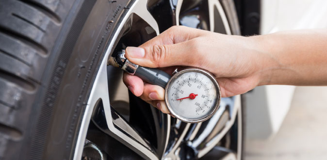 Het Belang van Bandenspanning en Andere Essentiële Autocontroles