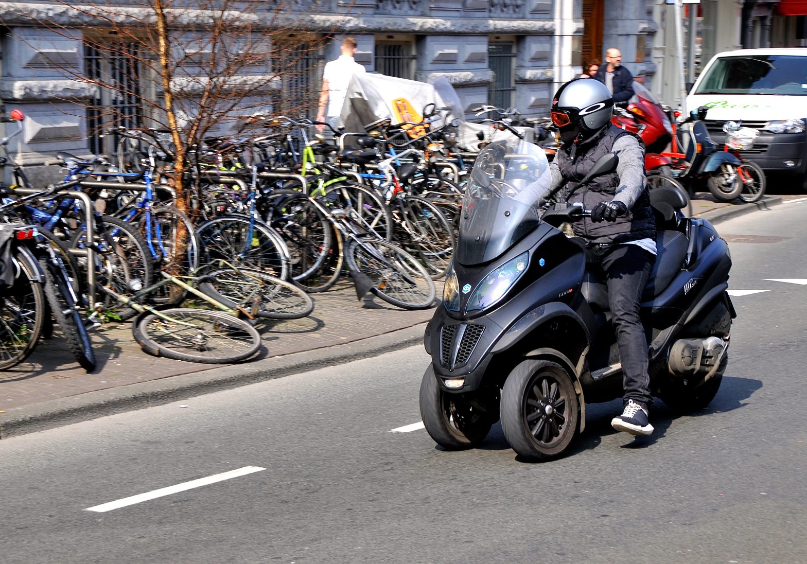 Een motorscooter kopen? Hier vind je alles wat je moet weten!