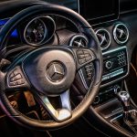 Een afneembare trekhaak onder een tweedehands auto monteren? Hier kun je op letten Een afneembare trekhaak onder een tweedehands auto monteren? Hier kun je op letten